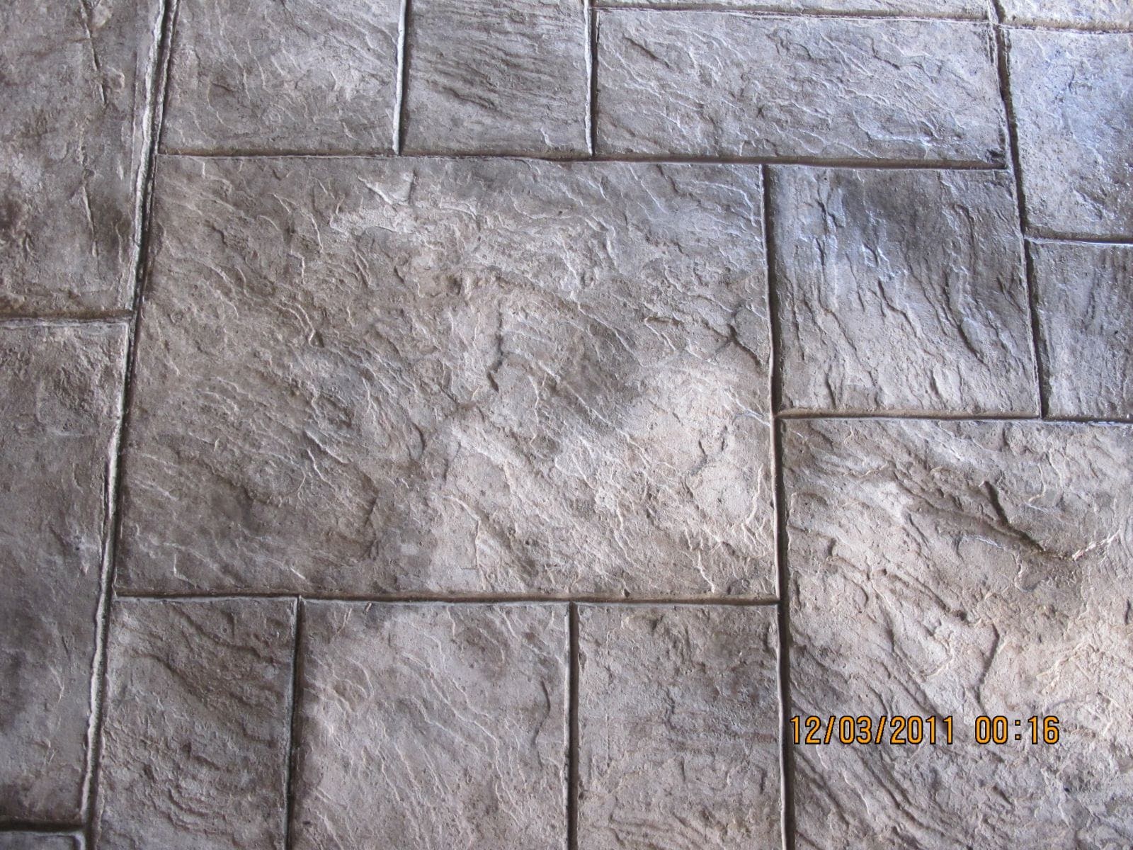 Stamped concrete with slate texture finish