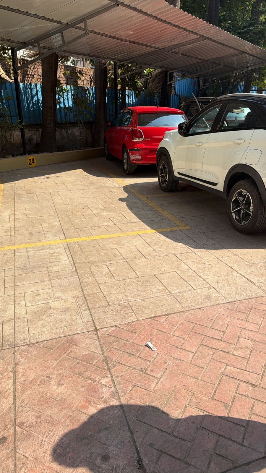 Stamped concrete with random flagstone