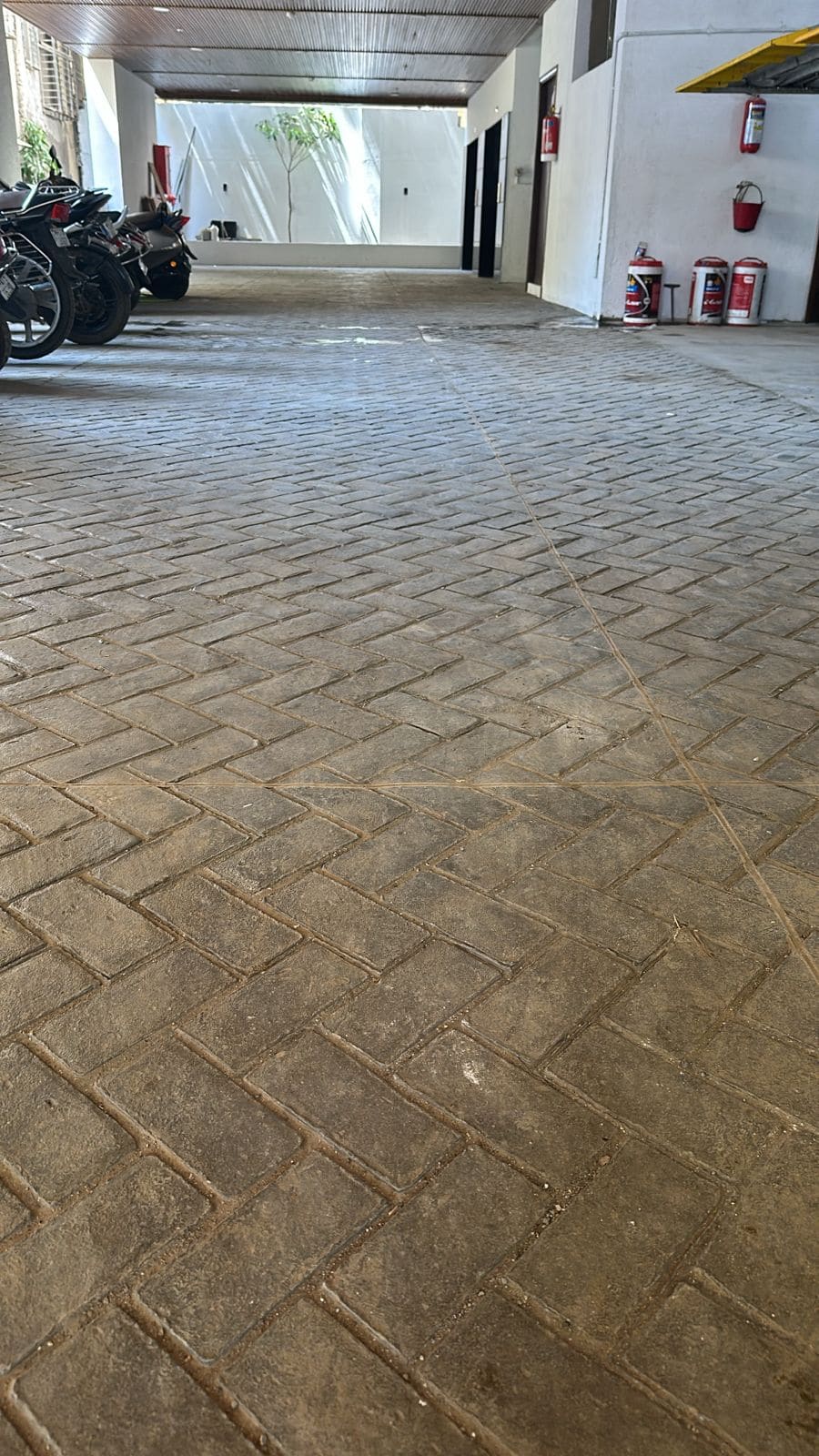 Stamped concrete with wood grain texture