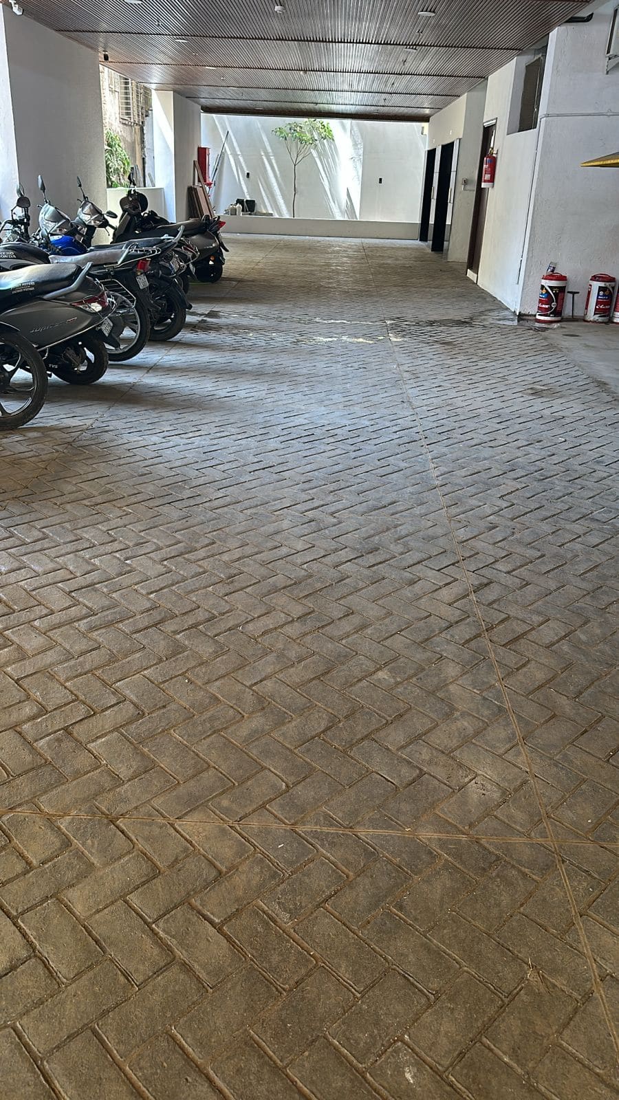 Stamped concrete with European fan design