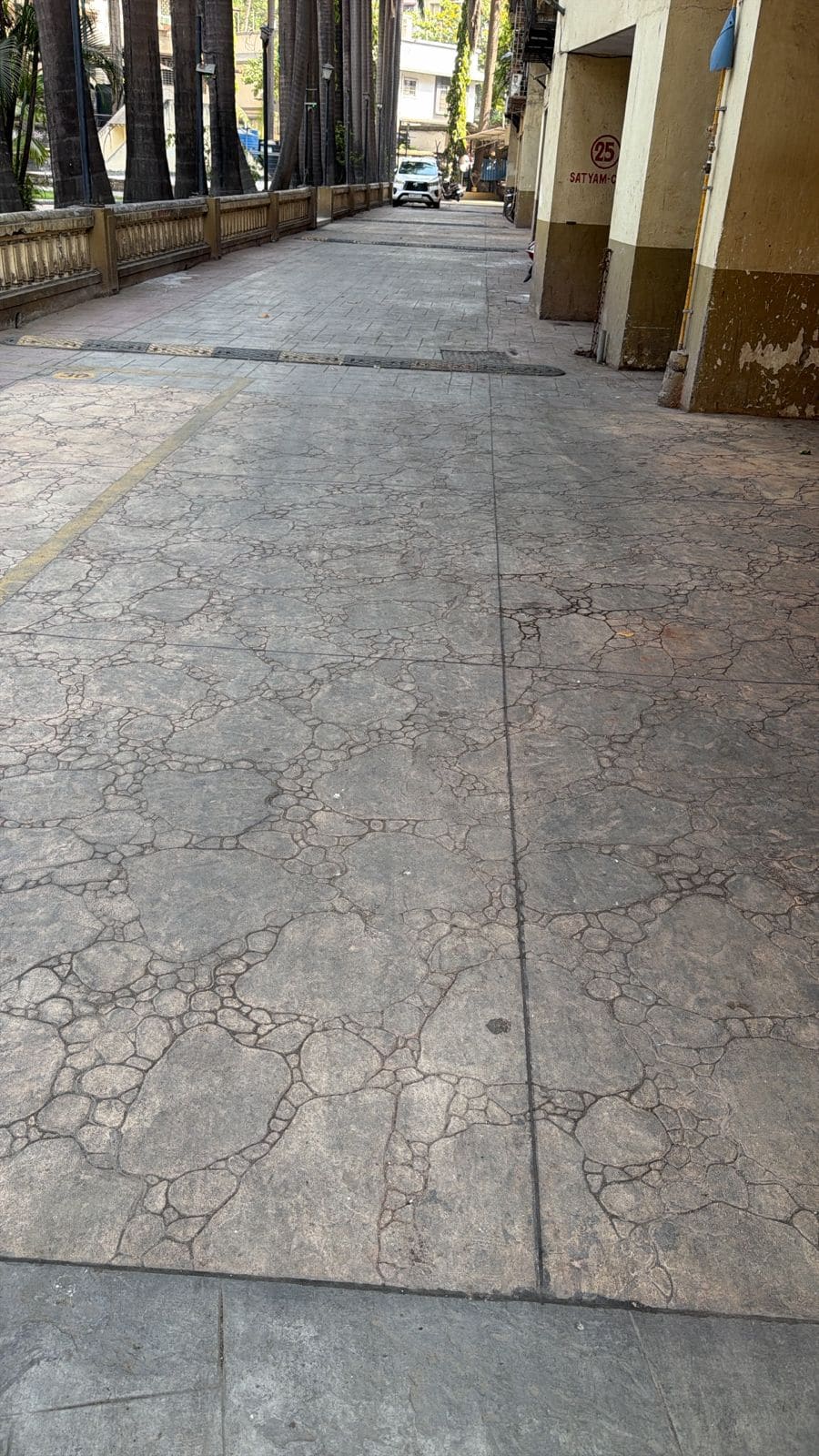 Stamped concrete with ashlar slate design