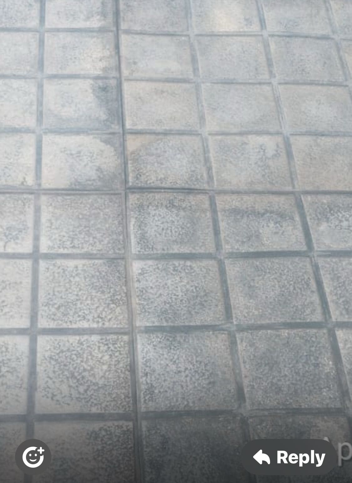 Stamped concrete with flagstone design