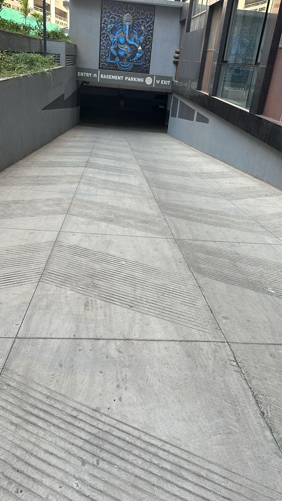 Stamped concrete with random ashlar